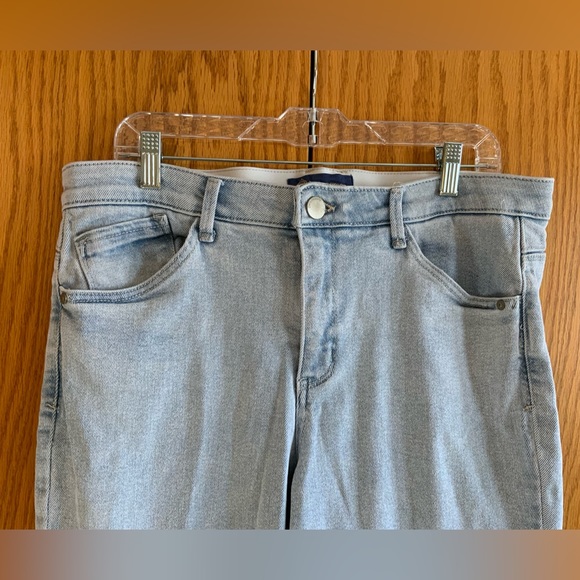 Democracy Light Wash Crop Jeans 14 - Picture 2 of 5